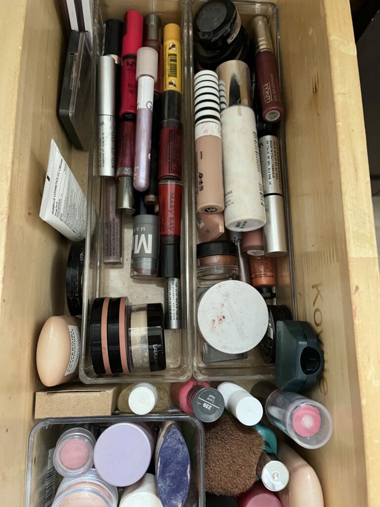 Makeup drawer