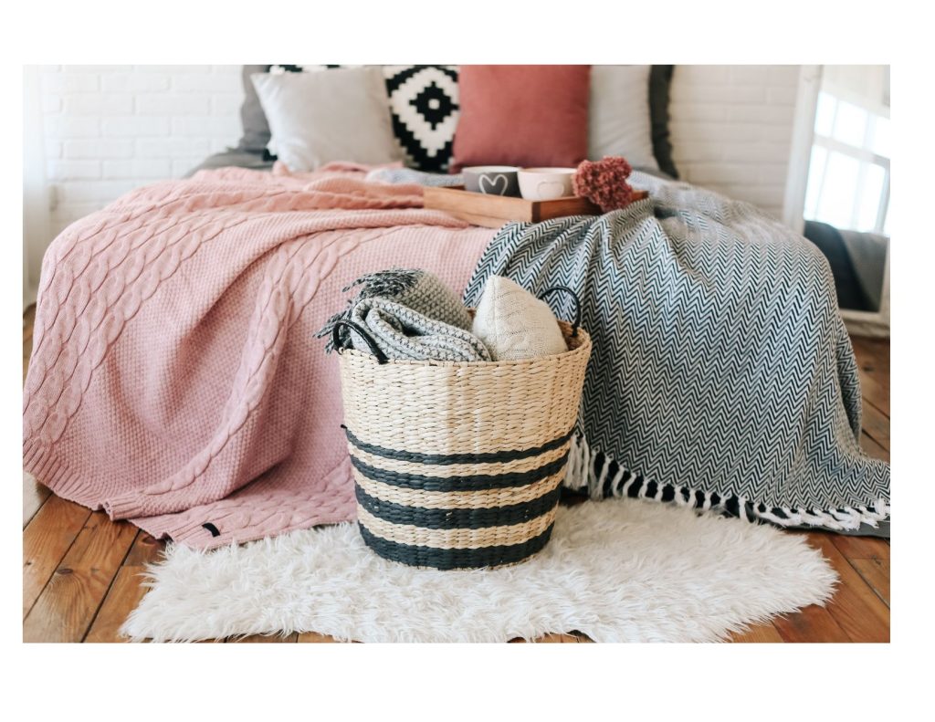 basket with pillows
